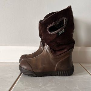 Waterproof kids Bogs with Sherpa lining